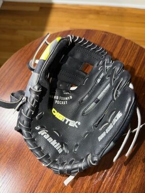 Franklin Kids Digi-Tek Black Baseball Glove